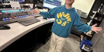 Julian On The Radio Nieh Star 101.5 KPLZ Seattle