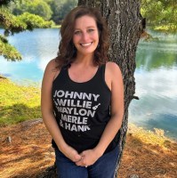 Lori Mae 99.5 WKDQ Evansville