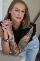 Amanda Habrowski Ice Alt 98.7 WDZH Detroit 